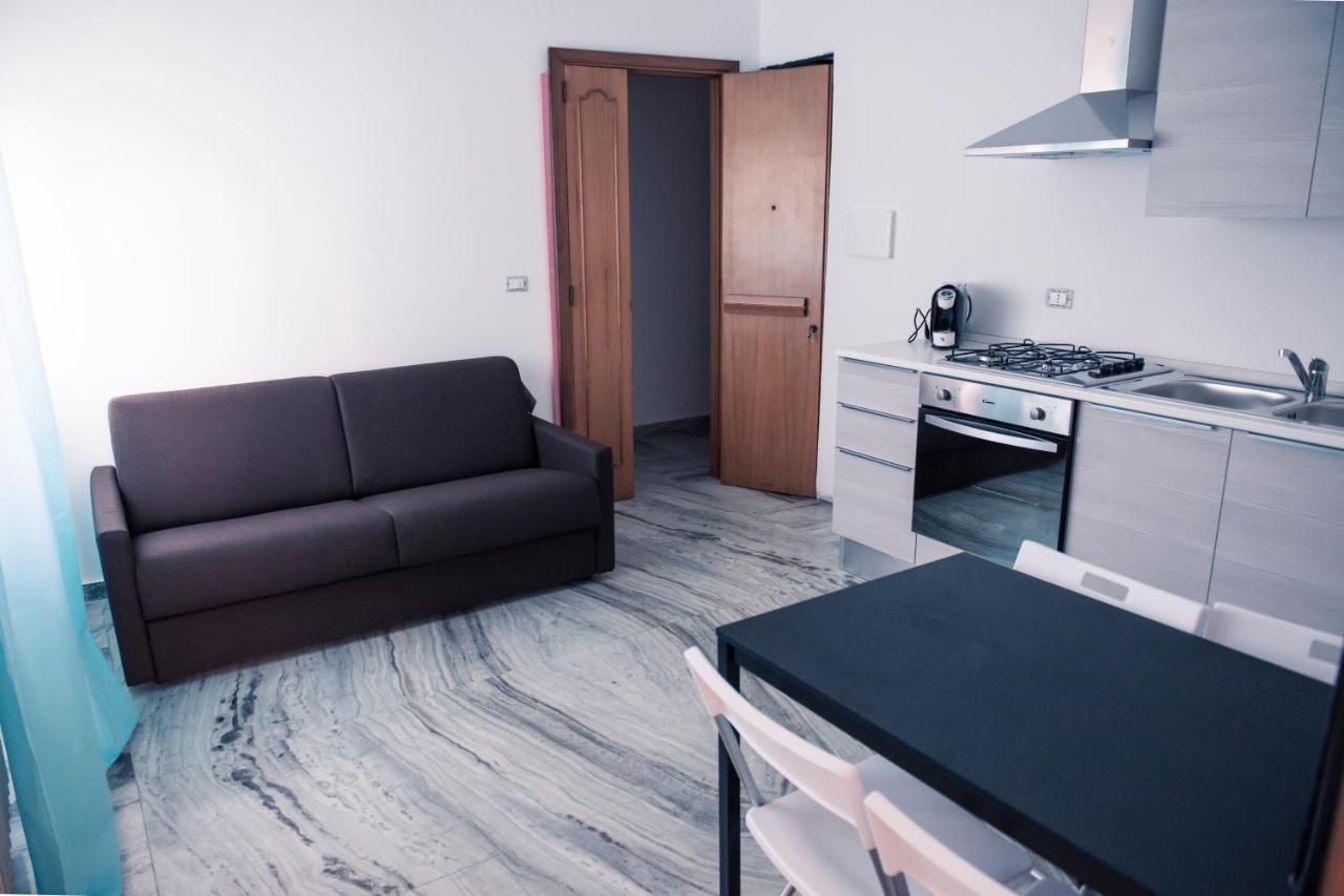 Thomas'S Home - Appartamento A Comiso Bagian luar foto